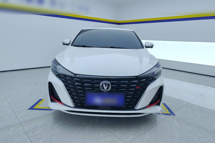 长安 逸动 2023款 畅享版 PLUS 蓝鲸NE 1.4T GDI DCT尊贵版车身外观2