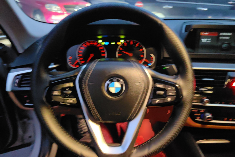 宝马5系 2018款 528Li 上市特别版局部细节13