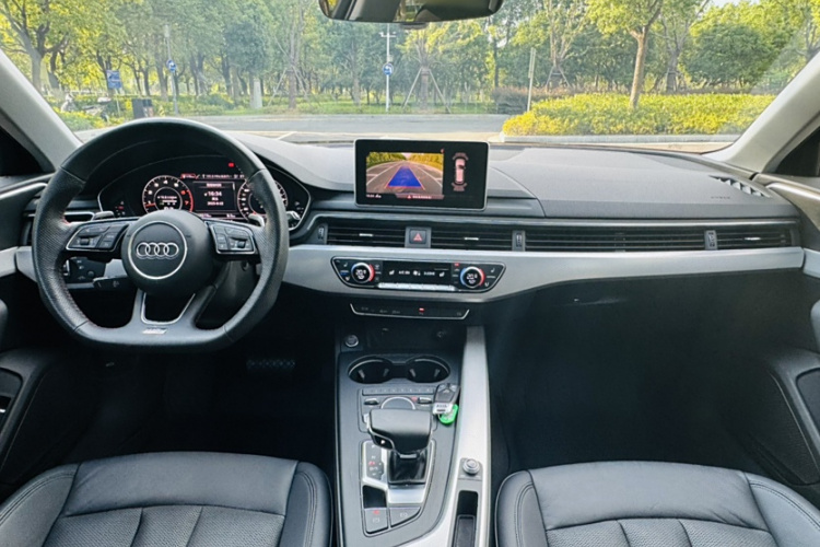 奥迪A4(进口) 2020款 Avant 先锋派 40 TFSI 时尚动感型中控内饰7009