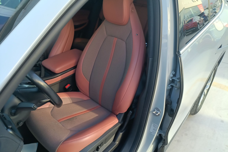 蔚来EC6 2020款 430KM 运动版中控内饰19