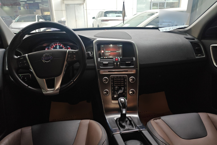 沃尔沃XC60 2016款 T5  智远版中控内饰12
