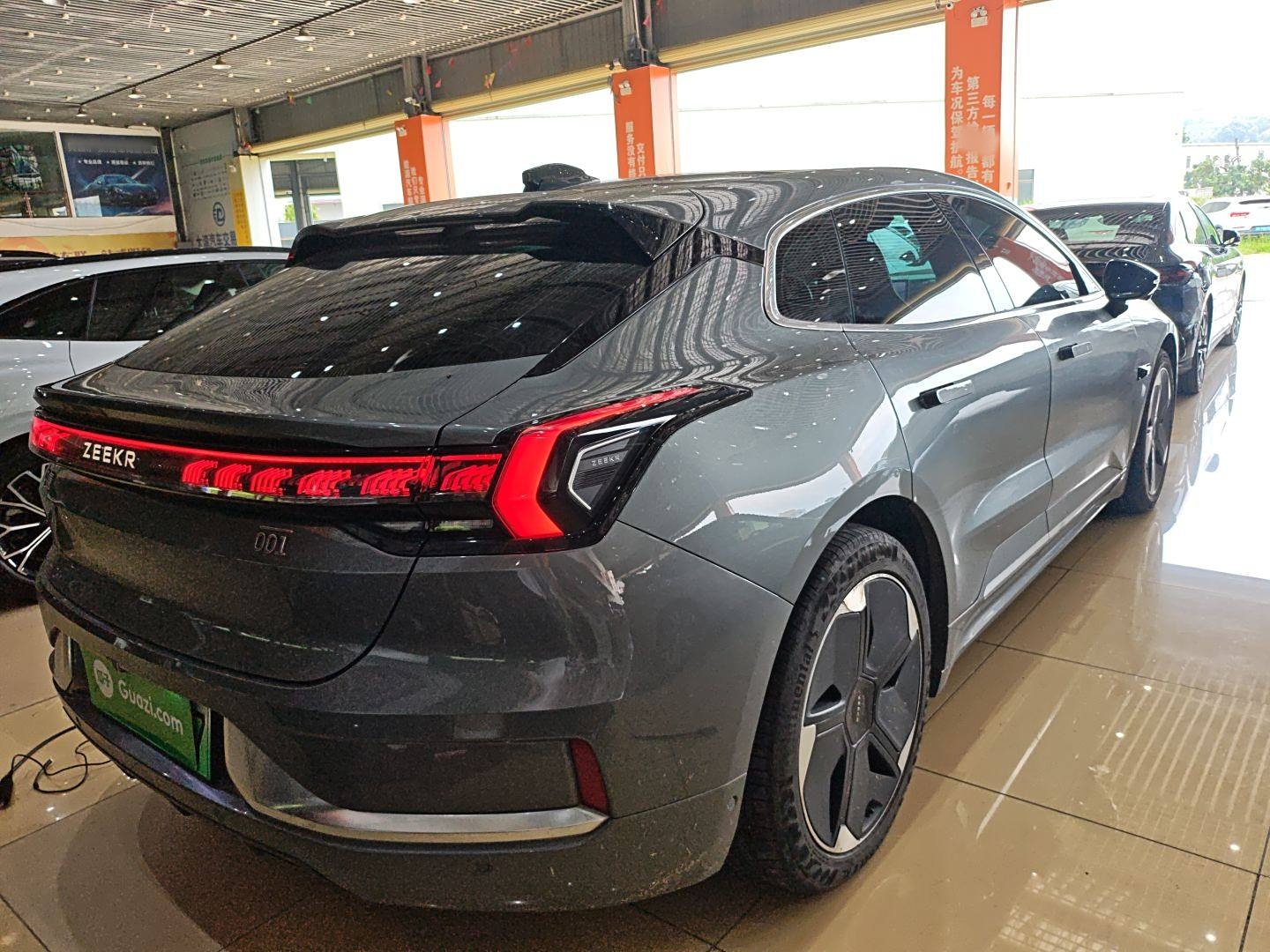 极氪001 2022款 长续航双电机 WE版