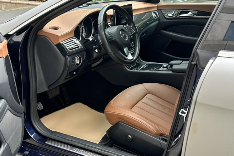 奔驰CLS 2015款 CLS 320中控内饰7012
