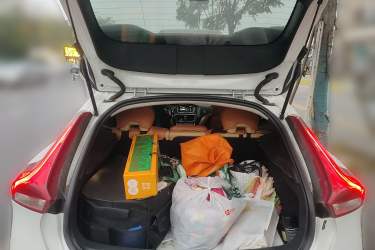 沃尔沃V40 2017款 T3 智雅版中控内饰23