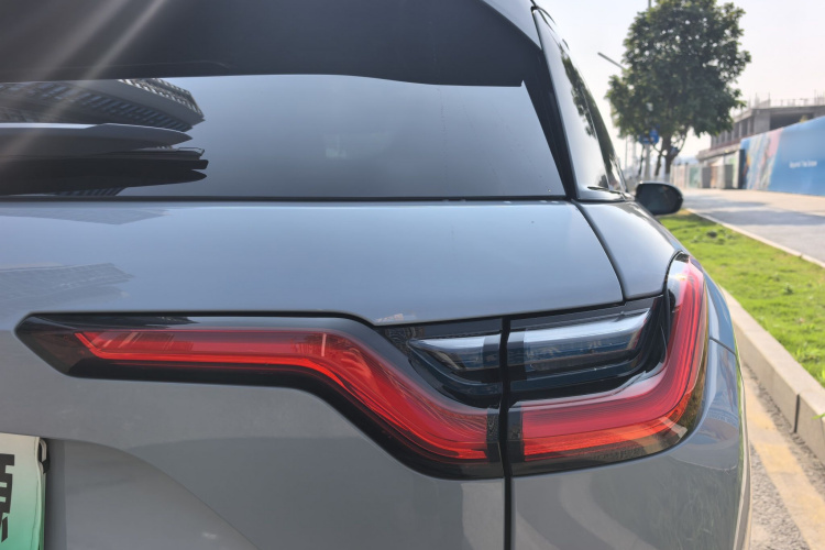 蔚来ES6 2022款 75kWh 运动版车身外观6008