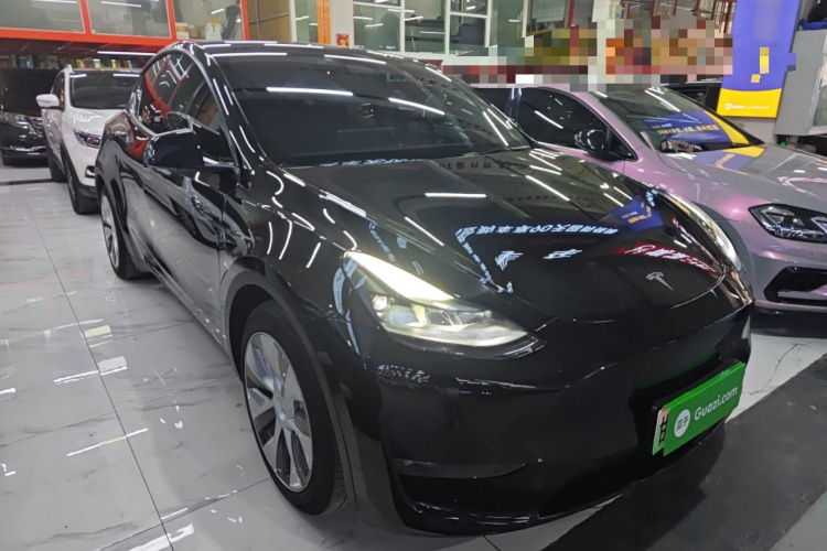 特斯拉 Model Y 2022款 改款 后轮驱动版车身外观3