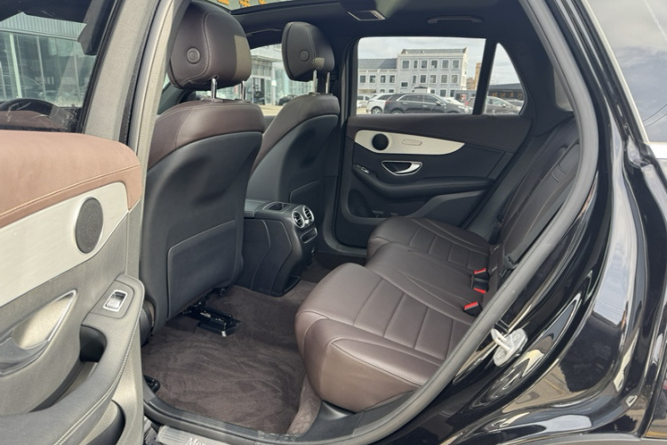 奔驰GLC 2021款 GLC 260 L 4MATIC 动感型中控内饰7006