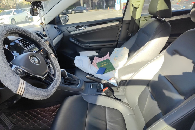 大众 速腾 2017款 1.6L 自动舒适型局部细节19