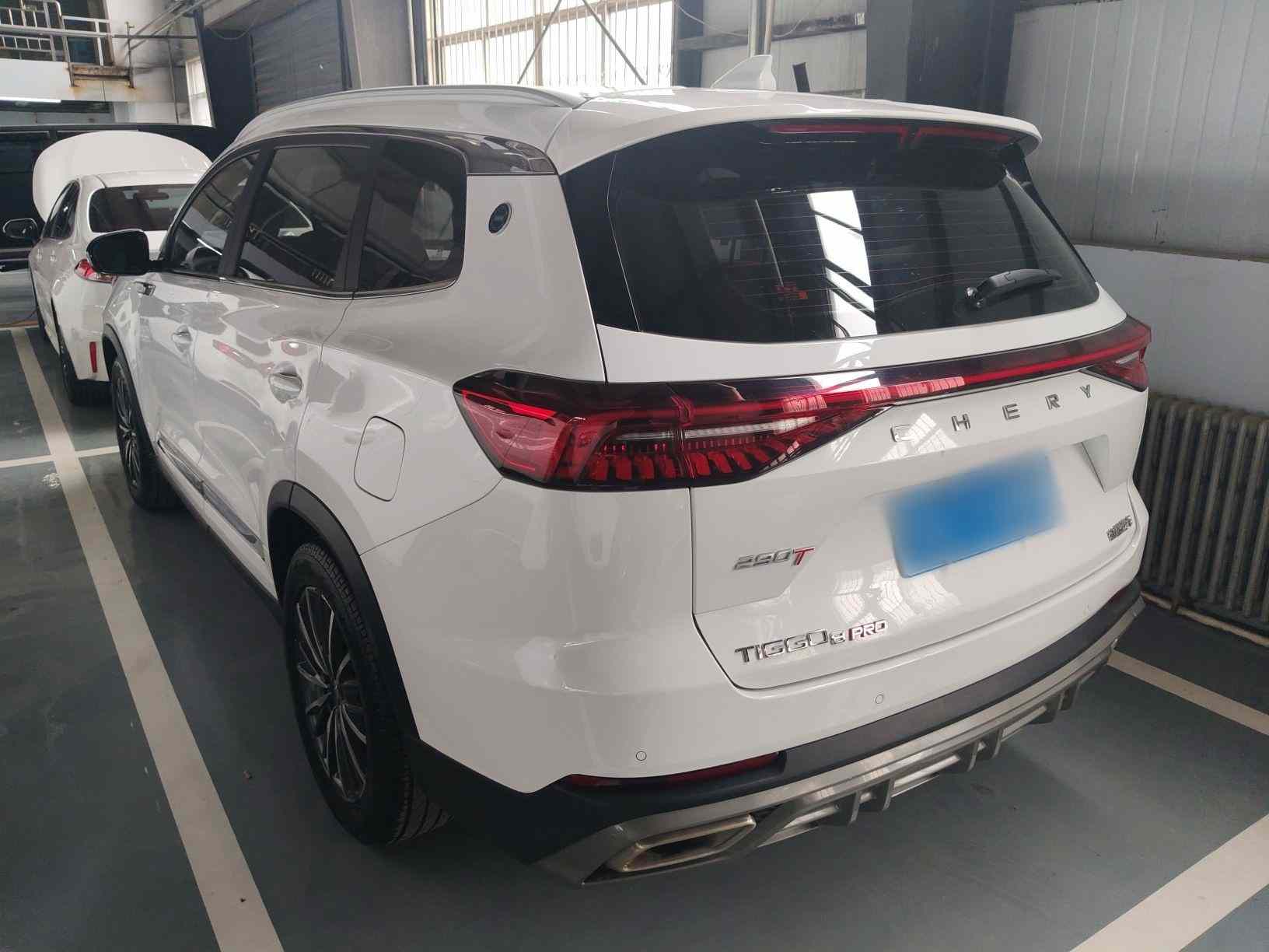 奇瑞 瑞虎8 PRO 2025款 290T 两驱尊贵版(3)