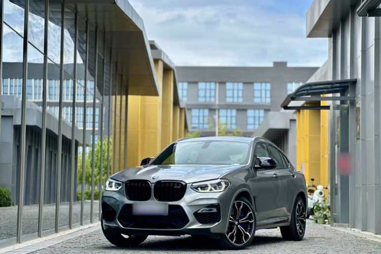 宝马X4 M 2019款 X4 M雷霆版车身外观6005