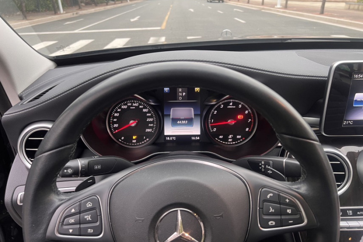 奔驰C级 2017款 改款 C 200 L中控内饰7013