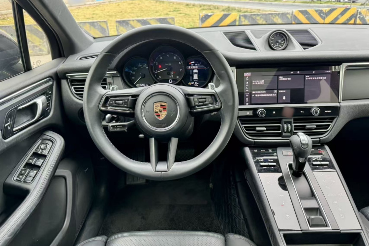 保时捷 2023款 Macan 2.0T中控内饰7006