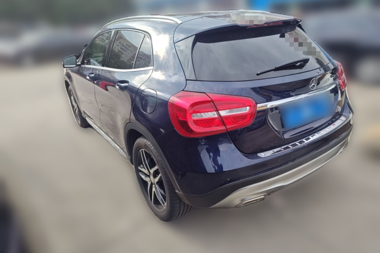 奔驰GLA 2016款 GLA 200 时尚型车身外观5