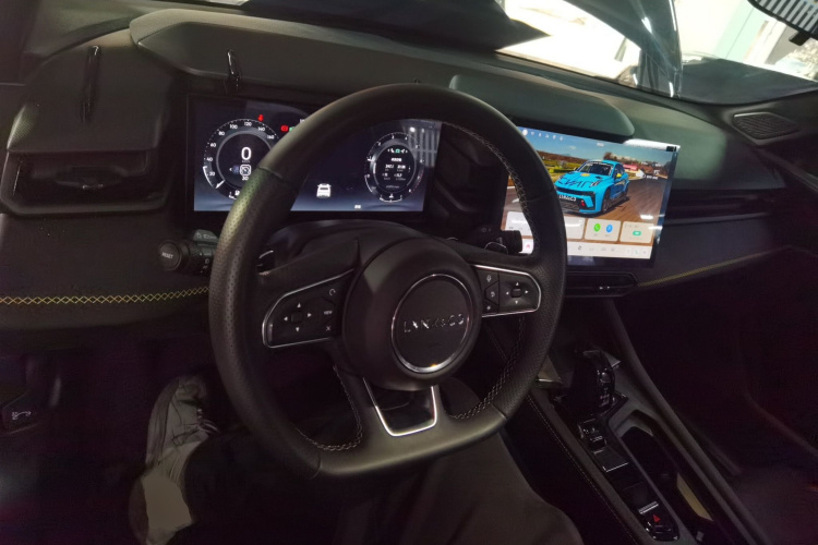 领克03 2023款 2.0TD DCT劲Plus中控内饰13