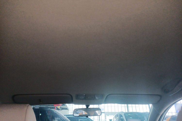 现代 瑞纳 2014款 1.4L 手动智能型GLS局部细节22