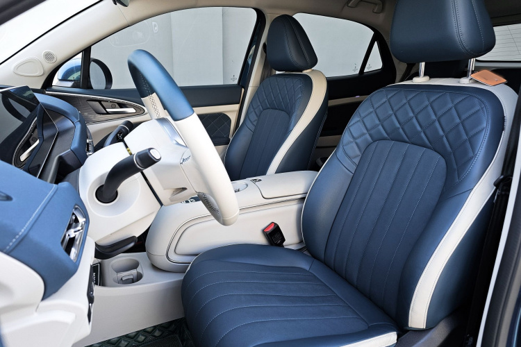 欧拉好猫 2023款 401km标准续航 豪华型 磷酸铁锂中控内饰7002