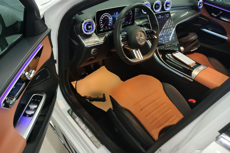 奔驰C级 2022款 C 260 L 运动版中控内饰20