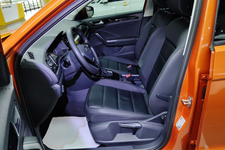 大众 T-ROC探歌 2019款 280TSI DSG两驱舒适型 国VI中控内饰19