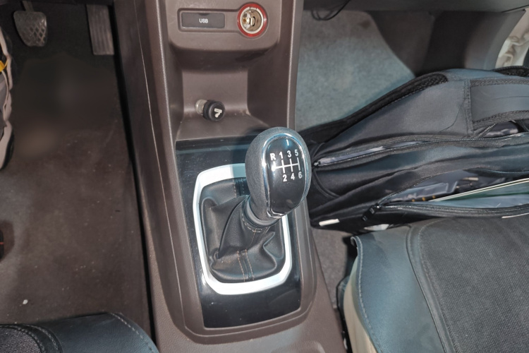 宝骏310W 2017款 1.5L 手动舒适型 国V局部细节18