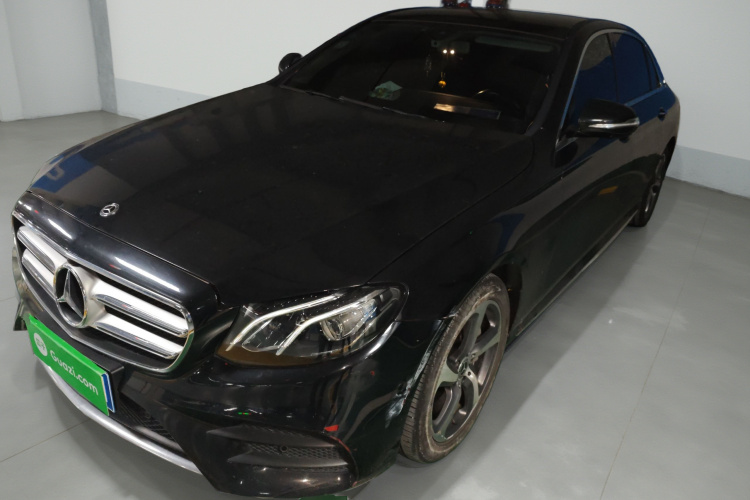 奔驰E级 2019款 E 300 L 运动豪华型车身外观1