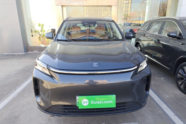 蓝电E5 PLUS 2026款 165km 长续航先享版Ultra 7座车身外观2