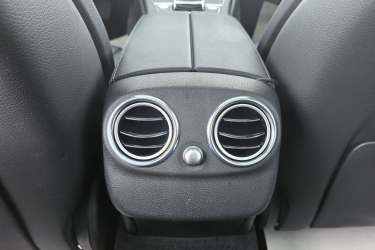 奔驰C级(进口) 2015款 C 200 旅行轿车中控内饰7005