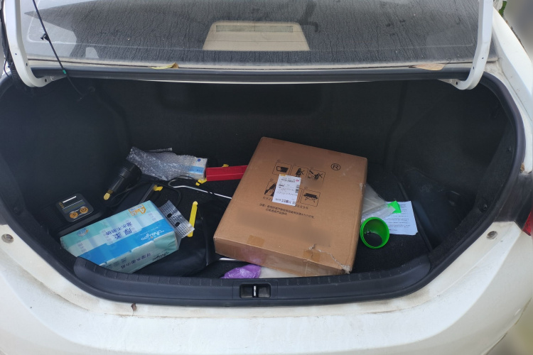 丰田 卡罗拉 2016款 双擎 1.8L E-CVT精英版中控内饰23