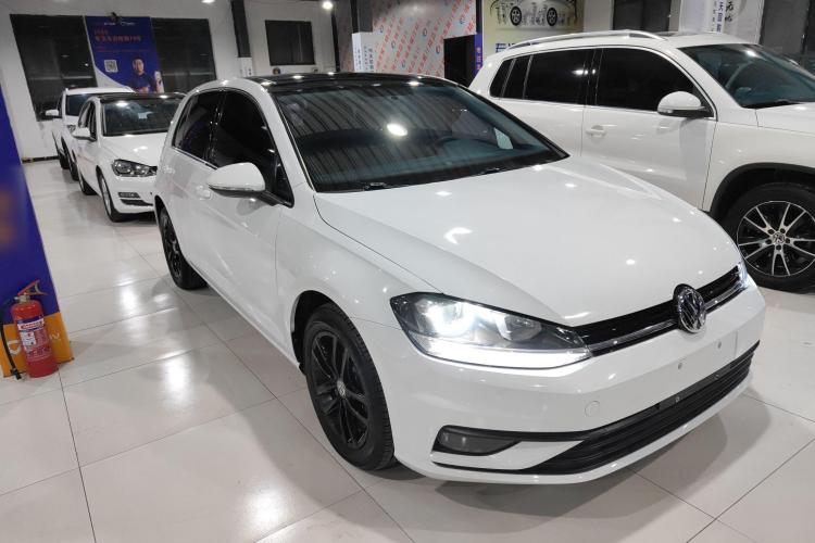 大众 高尔夫 2018款 230TSI 自动舒适型车身外观3