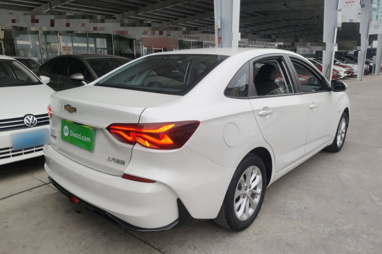 雪佛兰 科鲁泽 2024款 1.5L 双离合乐享版车身外观7