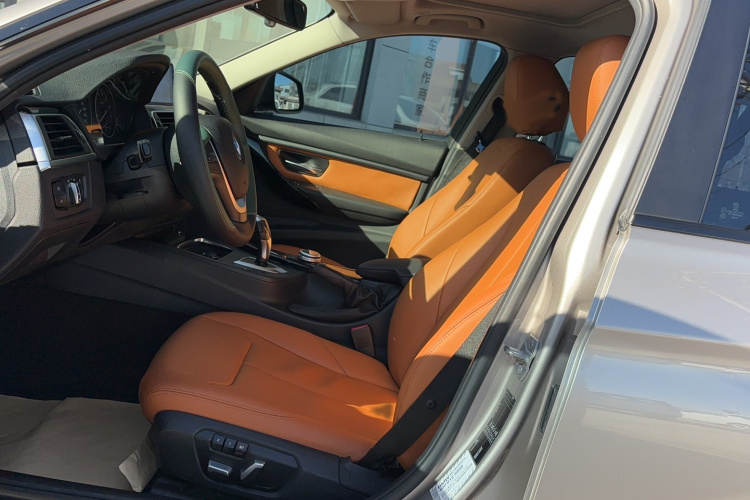 宝马3系 2016款 320Li 进取型局部细节19