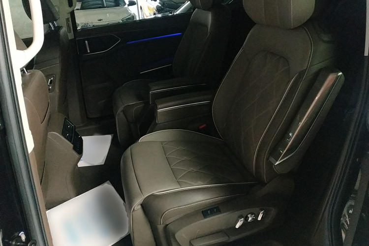 大众 威然 2024款 380TSI 尊贵版中控内饰21