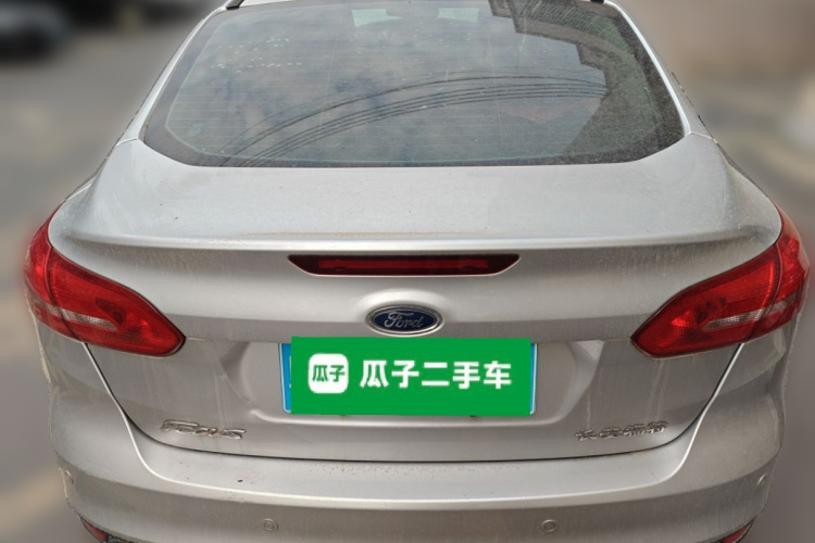 福特 福克斯 2015款 三厢 1.6L 自动风尚型车身外观6004