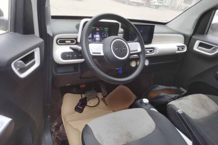 五菱汽车 宏光MINIEV 2024款 第三代 215km 进阶版中控内饰12