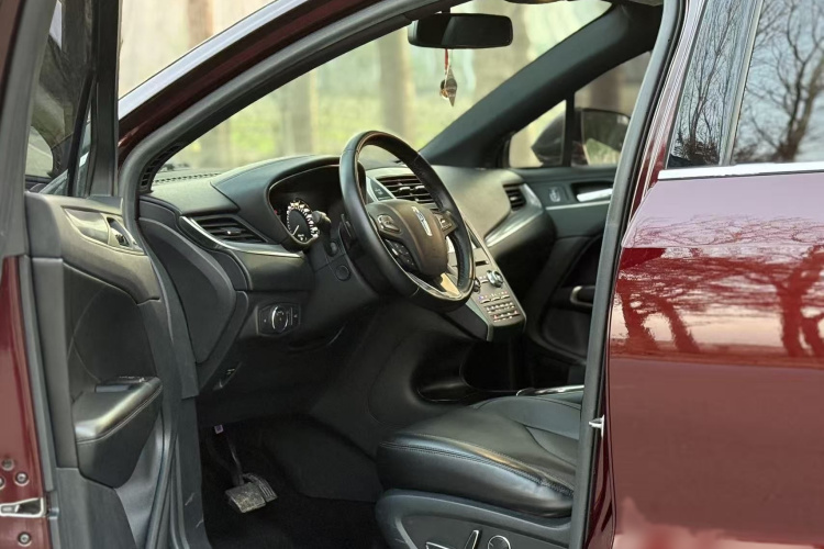 林肯MKC 2017款 2.0T 两驱尊享版中控内饰7008