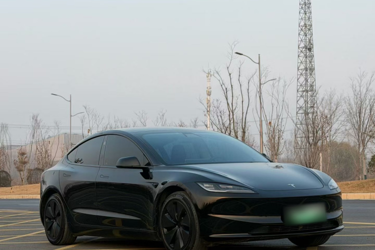 特斯拉 Model 3 2023款 后轮驱动版车身外观6003