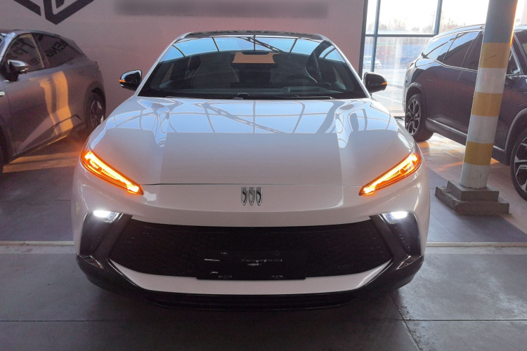 别克E4 2023款 GS版车身外观2