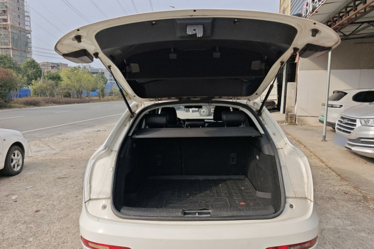 众泰SR7 2016款 1.5T CVT魔方之心版 国V机舱底盘23