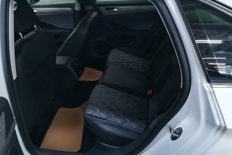 大众 速腾 2023款 300TSI DSG卓越版中控内饰7004