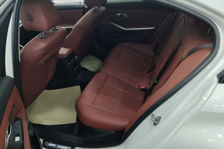 宝马3系 2023款 325Li M运动曜夜套装中控内饰21