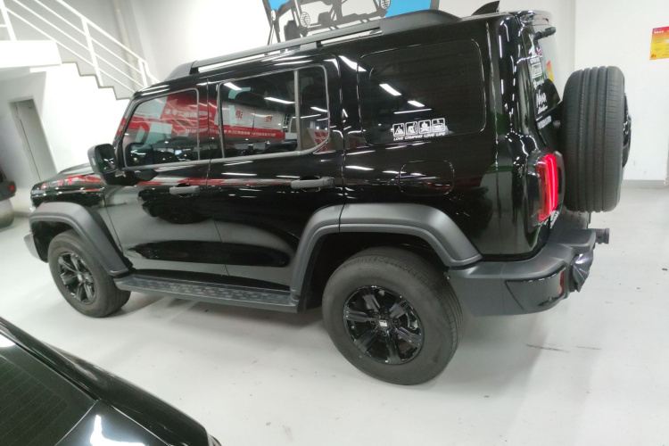 坦克300 2024款 2.0T 挑战者车身外观4