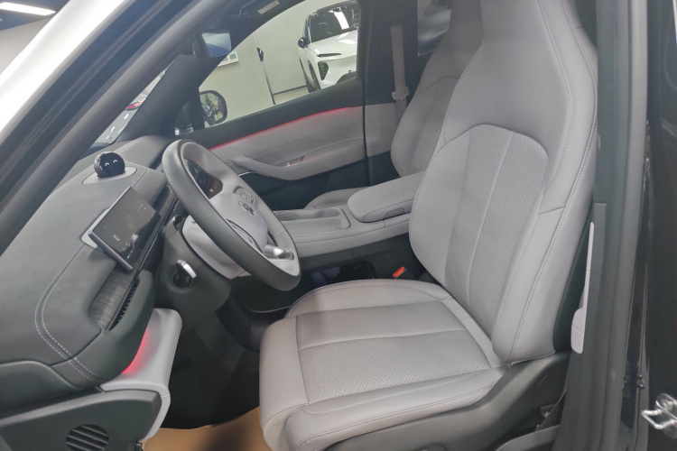 蔚来EC6 2023款 75kWh中控内饰19