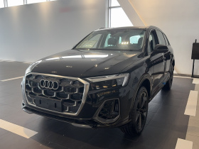 奥迪Q7 2025款 55 TFSI quattro S line运动型