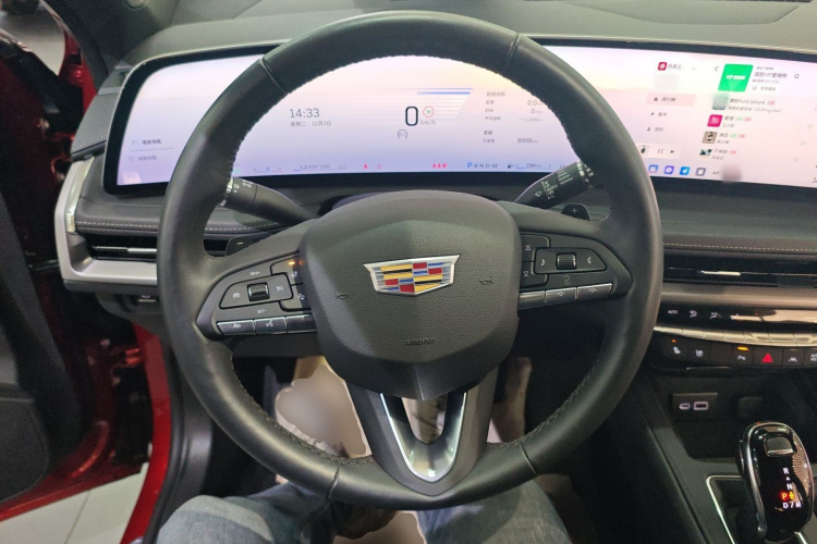 凯迪拉克XT4 2024款 28T 两驱尊贵型中控内饰13