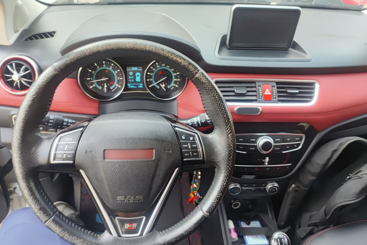 哈弗H1 2015款 1.5L 手动豪华型中控内饰12