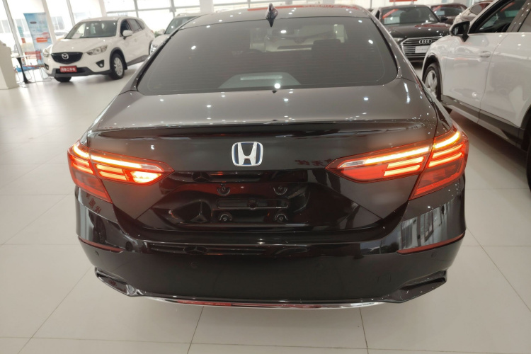 本田 英仕派 2022款 锐·混动 2.0L 净雅版车身外观6004