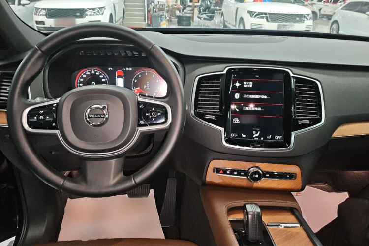 沃尔沃XC90 2021款 B6 智逸豪华版 7座中控内饰12