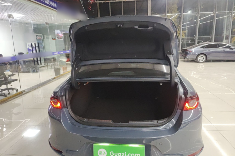 马自达3 昂克赛拉 2023款 2.0L 自动质擎版机舱底盘23