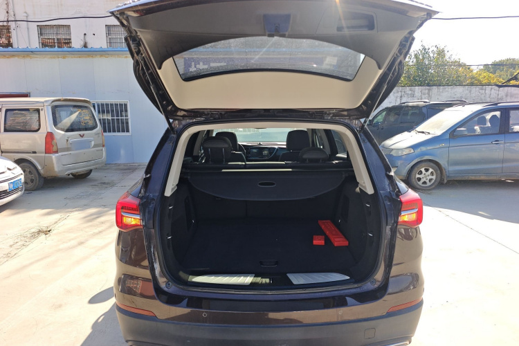 别克 昂科威 2020款 20T 两驱精英型机舱底盘23