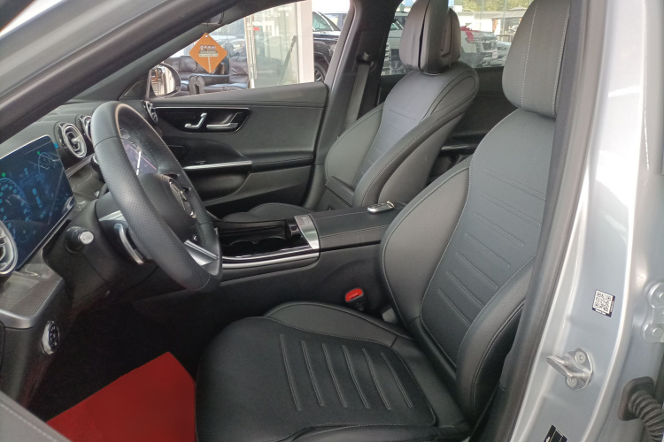 奔驰C级 2023款 改款二 C 260 L 运动版局部细节19