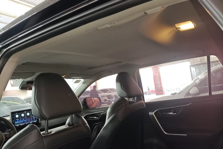 丰田 威兰达 2022款 2.0L CVT两驱豪华PLUS版中控内饰22